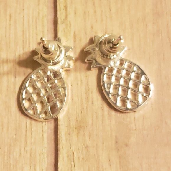 🍍Pineapple Studs🍍 - Picture 3 of 5